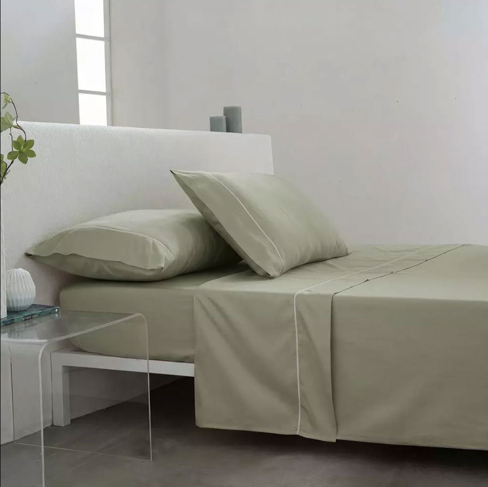 Por qué te despiertas por la noche (y puede que sea tu ropa de cama)