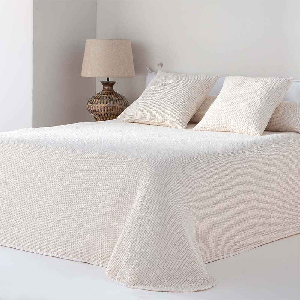 Colcha bouti de algodón con acabado nido de abeja y tejido jacquard para camas de cualquier tamaño.