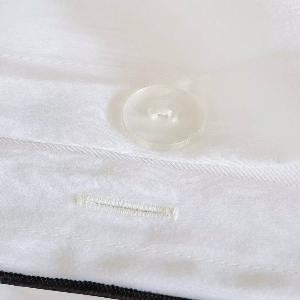 Funda de edredón de satén algodón egipcio blanco para un descanso confortable y fresco.