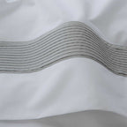 Juego de cama de percal de algodón de 180 hilos compuesto por sábana encimera, bajera ajustable y funda de almohada.