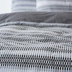 Sábanas beige de poliéster-algodón con juego completo de cama, tejido confortable, fácil planchado y acabado duradero para cualquier dormitorio.