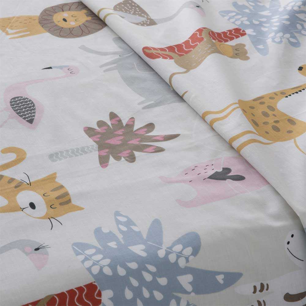 Juego de sábanas infantiles multicolor de percal algodón, con estampado divertido y acabado de alta calidad para camas infantiles.