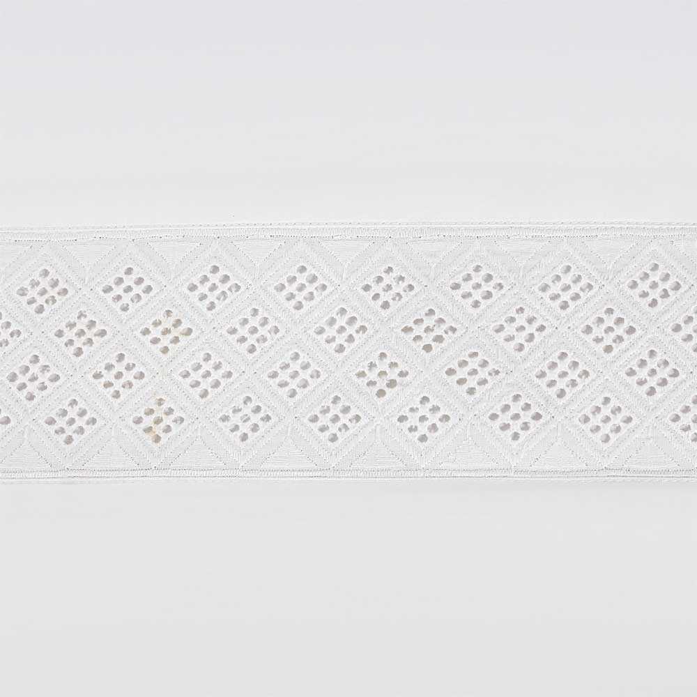 Sábana de percal algodón 200 hilos blanca con bordado elegante, tejido fresco y suave para un dormitorio sofisticado.