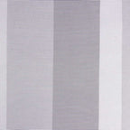 Sábana de poliéster-algodón en color gris, con tejido suave y duradero que combina comodidad y practicidad.