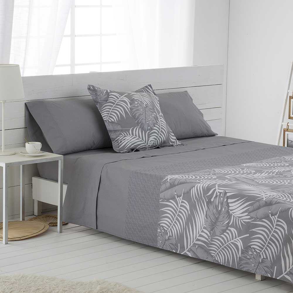 Sábanas beige de percal algodón 200 hilos con textura suave, acabado de alta calidad y diseño atemporal para un descanso confortable.